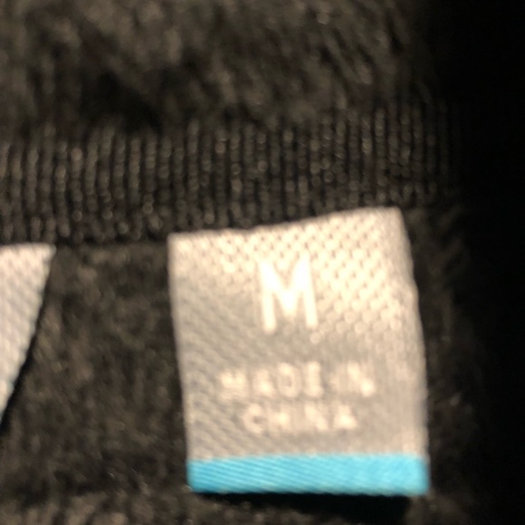 Like new coat , soft and fluffy - Picture 3 of 4